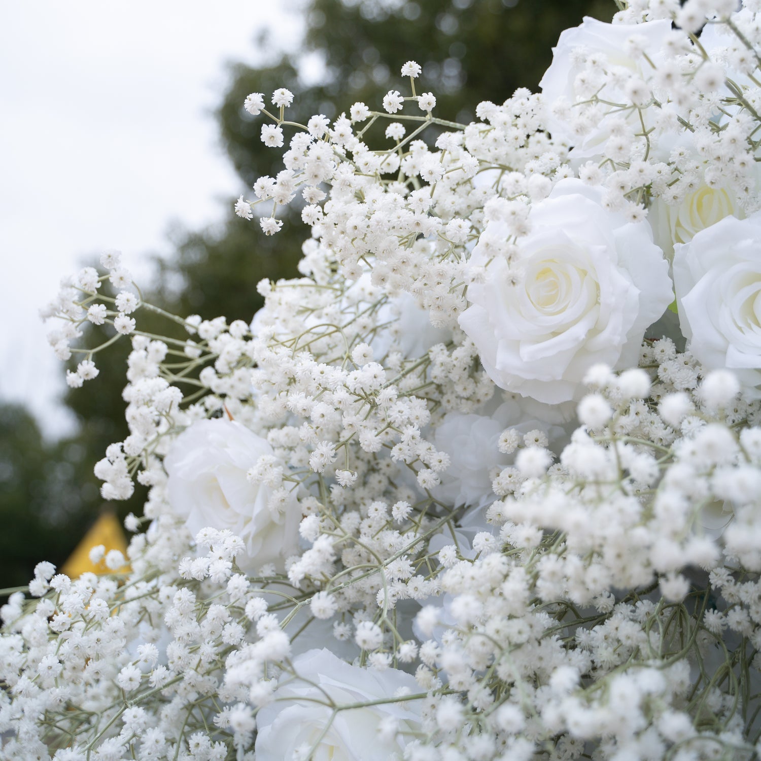 White Silk Flower Heart-Shaped Wall: Heart-Shaped Wedding Backdrop With Stand And Flooring Garlands 6.5ft/8ft(2m/2.4m)
