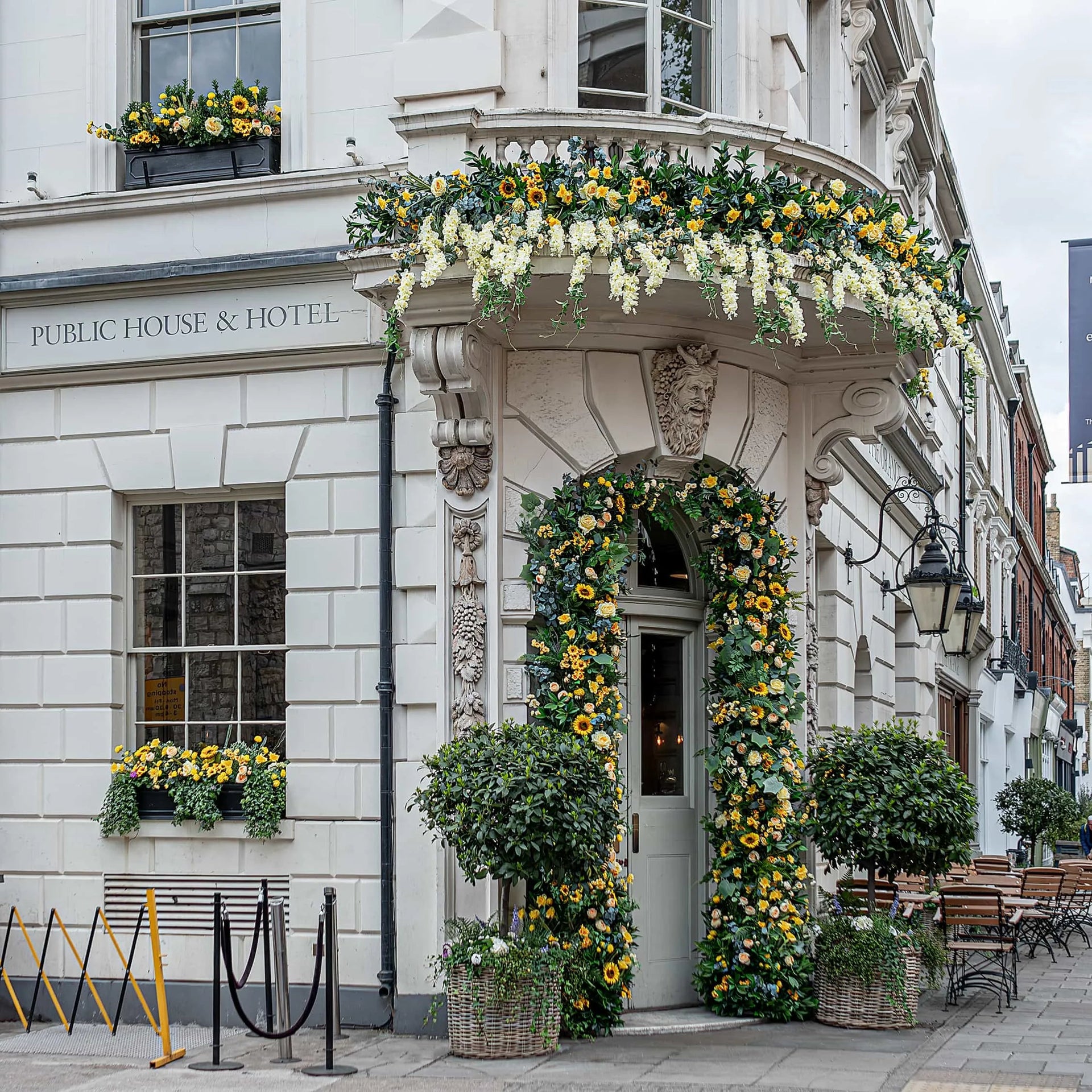 Gosnells-The-Orange-Belgravia-London-flowers-by-Amarante-event-florist_9_result_24400640-b38d-4801-9fef-f2862deee58d.jfif